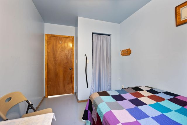 560 Hwy 243, Gravel Switch, KY 40328