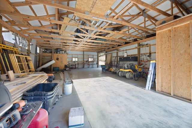 560 Hwy 243, Gravel Switch, KY 40328