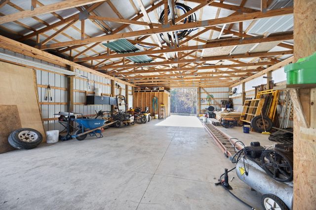 560 Hwy 243, Gravel Switch, KY 40328