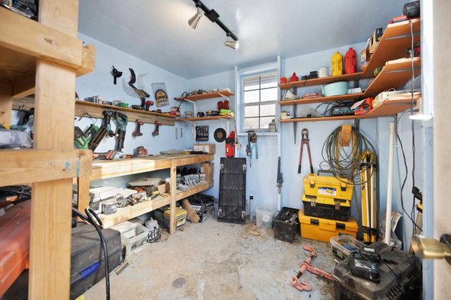 560 Hwy 243, Gravel Switch, KY 40328