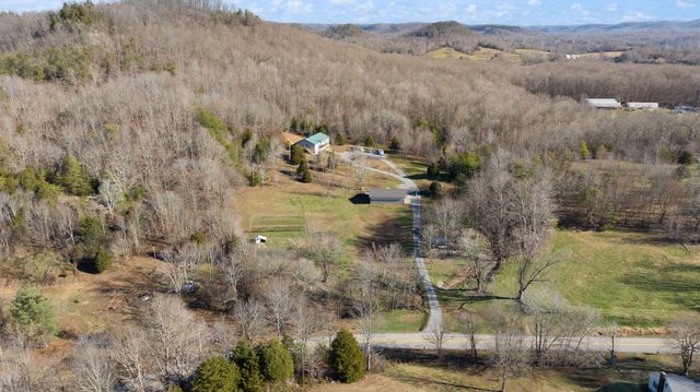 560 Hwy 243, Gravel Switch, KY 40328