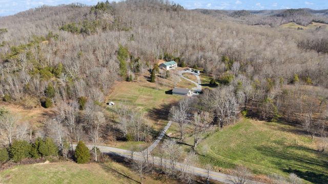 560 Hwy 243, Gravel Switch, KY 40328