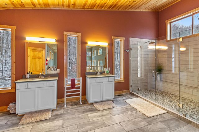 18004 Buckingham Road, Logan, OH 43138