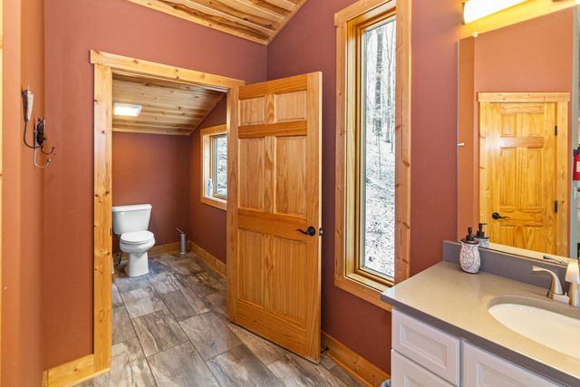 18004 Buckingham Road, Logan, OH 43138
