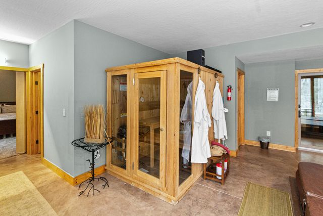 18004 Buckingham Road, Logan, OH 43138