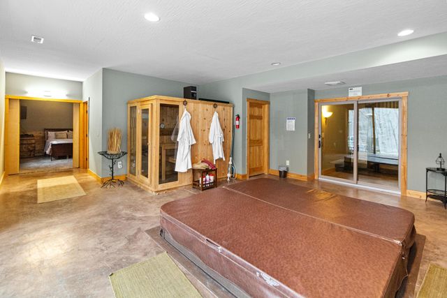 18004 Buckingham Road, Logan, OH 43138
