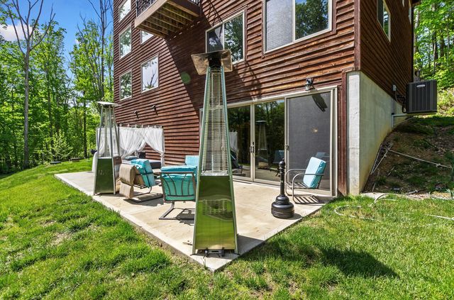 18004 Buckingham Road, Logan, OH 43138
