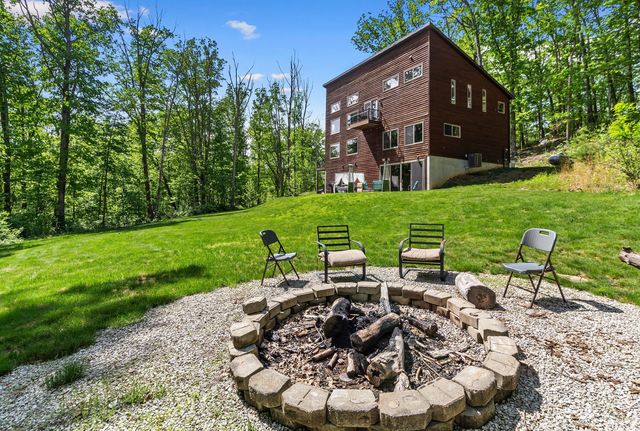 18004 Buckingham Road, Logan, OH 43138