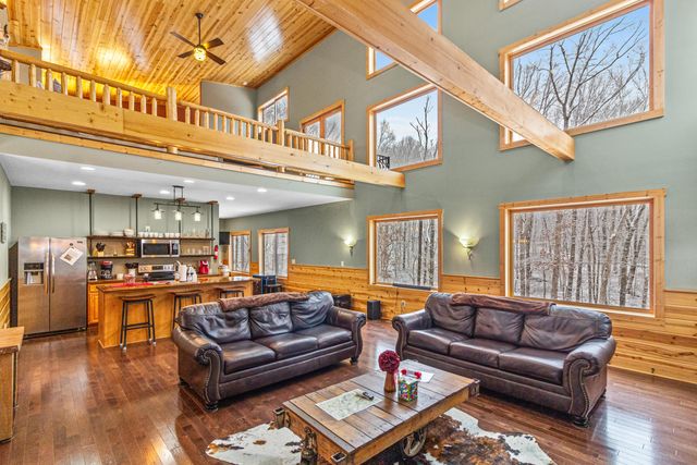 18004 Buckingham Road, Logan, OH 43138