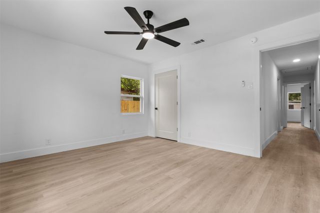 2938 Hillglenn Road, Dallas, TX 75228