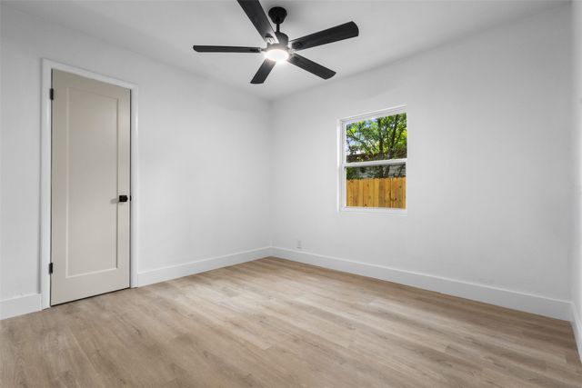 2938 Hillglenn Road, Dallas, TX 75228