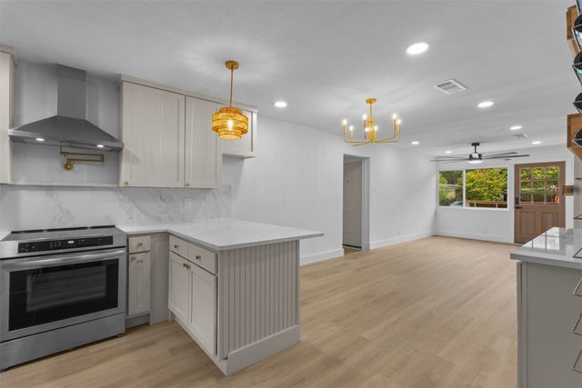 2938 Hillglenn Road, Dallas, TX 75228