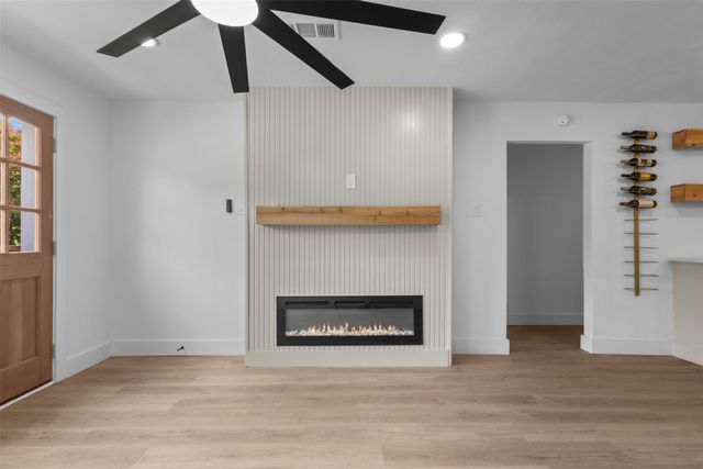 2938 Hillglenn Road, Dallas, TX 75228