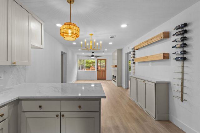 2938 Hillglenn Road, Dallas, TX 75228