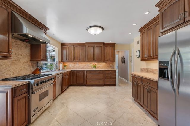 13600 Norris Avenue, Sylmar, CA 91342