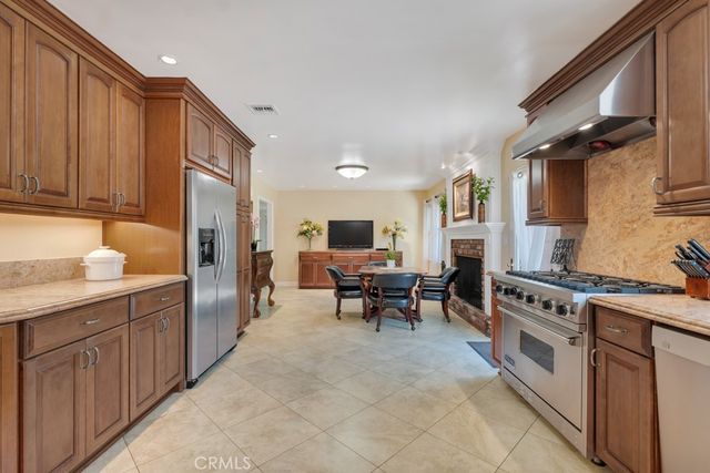 13600 Norris Avenue, Sylmar, CA 91342