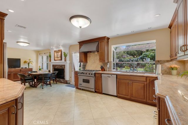 13600 Norris Avenue, Sylmar, CA 91342