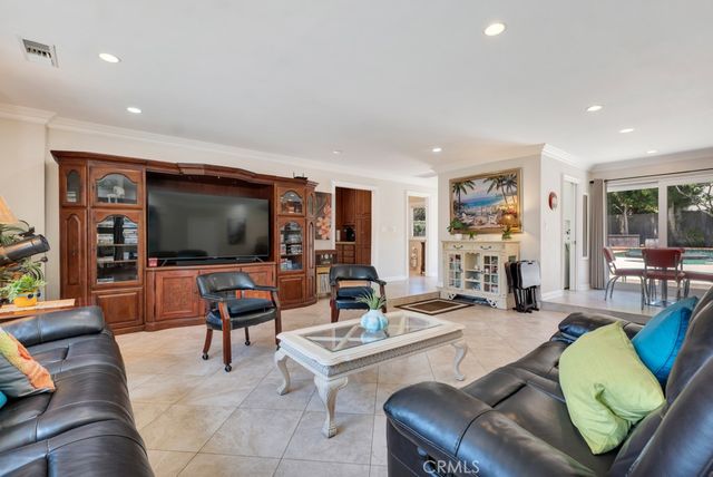 13600 Norris Avenue, Sylmar, CA 91342