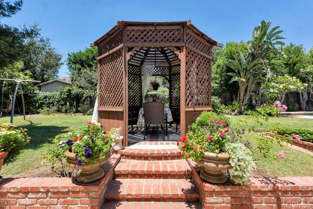 13600 Norris Avenue, Sylmar, CA 91342