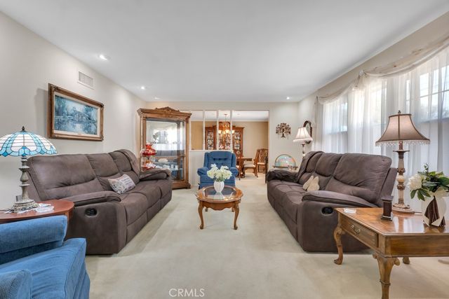 13600 Norris Avenue, Sylmar, CA 91342