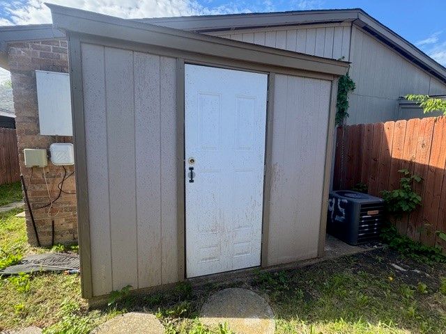 9551 Gonzales Drive, Dallas, TX 75227