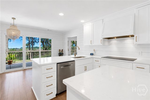164 Seneca Lane, Richmond Hill, GA 31324