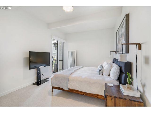 2941 Nw LURAY Ter, Portland, OR 97210