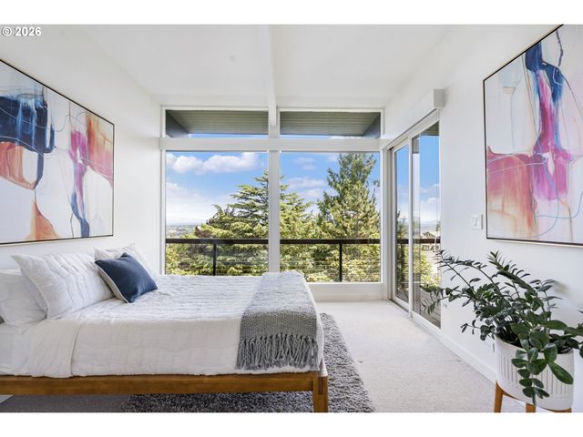 2941 Nw LURAY Ter, Portland, OR 97210