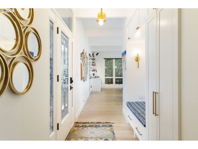 2941 Nw LURAY Ter, Portland, OR 97210