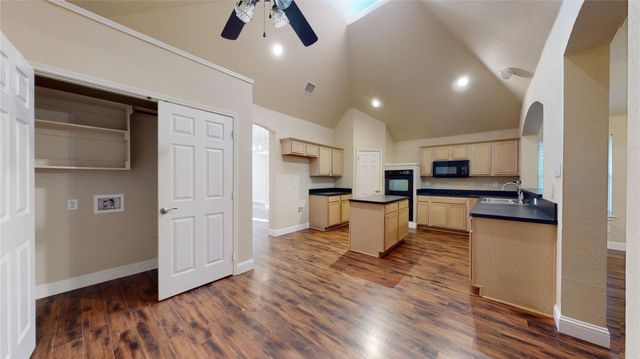 7601 Maplewood Drive, Rowlett, TX 75089