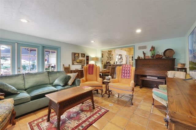 1121 SHOREWOOD DRIVE, Orlando, FL 32806