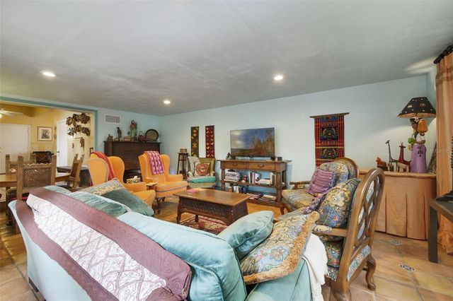 1121 SHOREWOOD DRIVE, Orlando, FL 32806