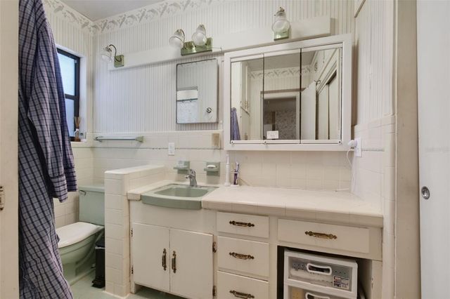 1121 SHOREWOOD DRIVE, Orlando, FL 32806