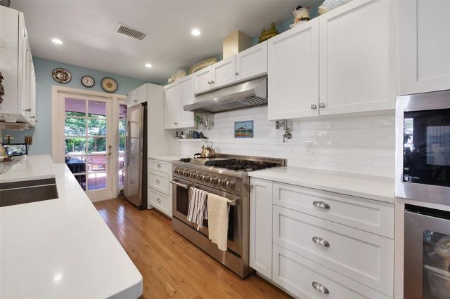 1121 SHOREWOOD DRIVE, Orlando, FL 32806
