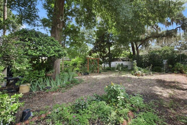1121 SHOREWOOD DRIVE, Orlando, FL 32806