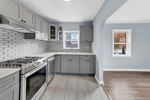 28 Crestmont Avenue, Yonkers, NY 10704