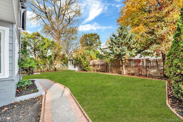 28 Crestmont Avenue, Yonkers, NY 10704