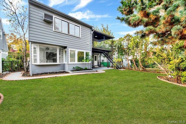 28 Crestmont Avenue, Yonkers, NY 10704