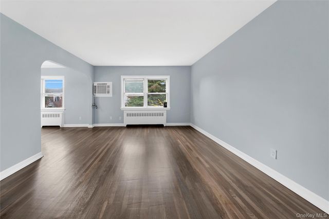 28 Crestmont Avenue, Yonkers, NY 10704