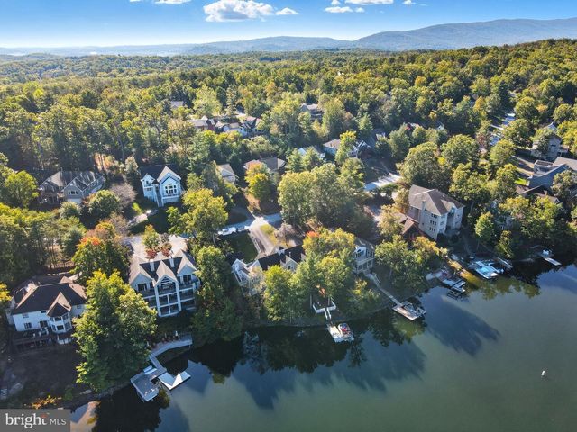 121 WATERSIDE LN, Cross Junction, VA 22625