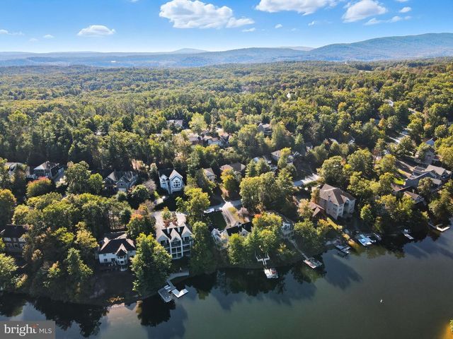 121 WATERSIDE LN, Cross Junction, VA 22625