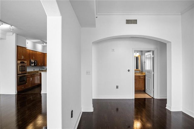 3445 Stratford NE Road 1101, Atlanta, GA 30326