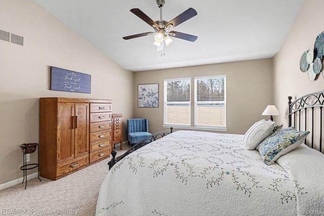 7241 Kings Way, Flushing Charter Township, MI 48433