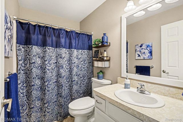 7241 Kings Way, Flushing Charter Township, MI 48433