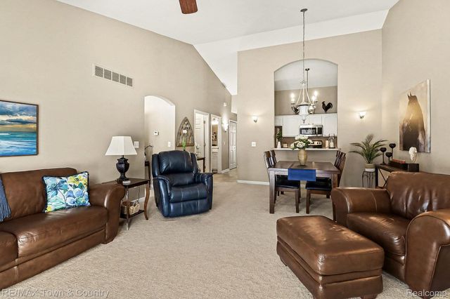 7241 Kings Way, Flushing Charter Township, MI 48433