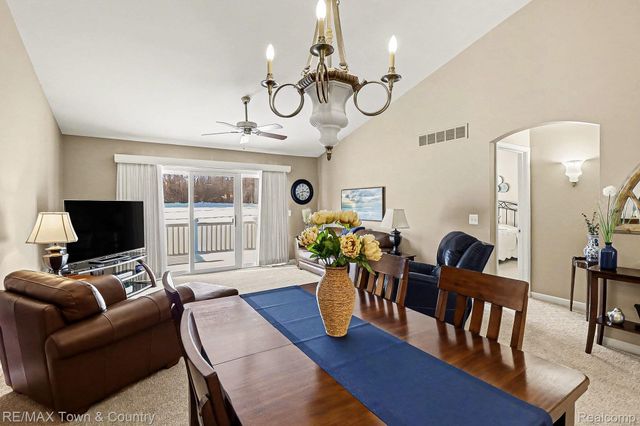 7241 Kings Way, Flushing Charter Township, MI 48433