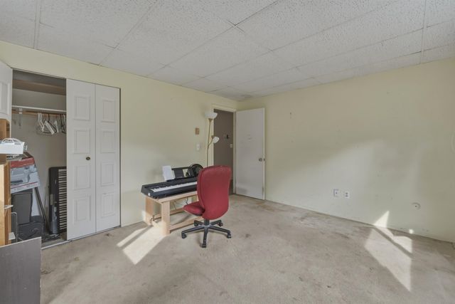 101G Capitol Hill Drive, Londonderry, NH 03053
