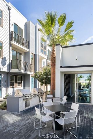 337 Placemark, Irvine, CA 92614