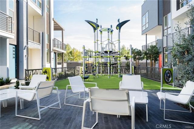 337 Placemark, Irvine, CA 92614