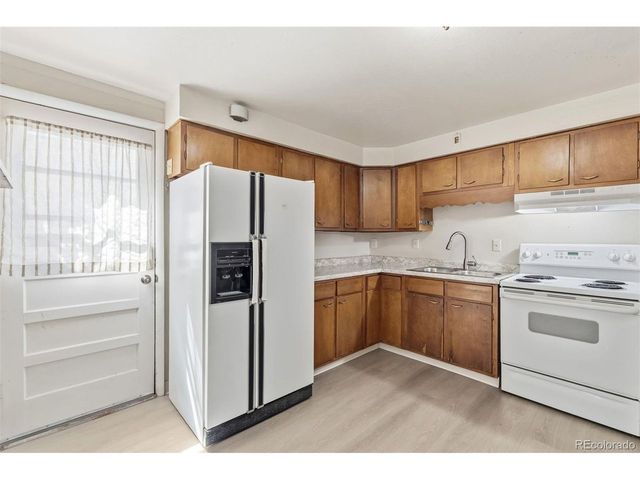 1311 Acacia Dr, Colorado Springs, CO 80907
